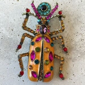 🪲 Awesome Metallic Beetle Bug Brooch Pin 🪲